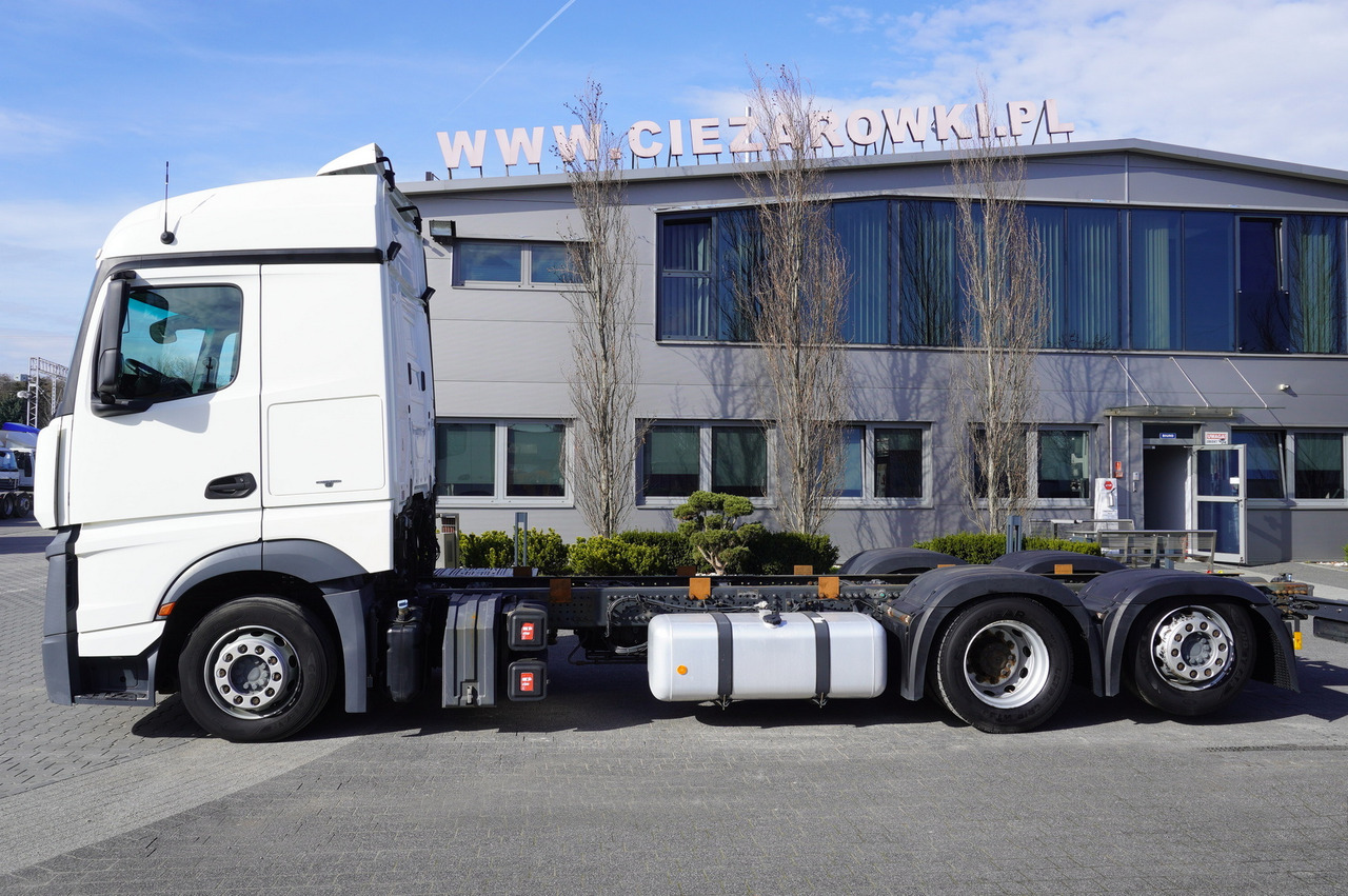 Leasing para MERCEDES-BENZ Actros 2542 Low Deck 6×2 E6 / Chassis / third steering and lifting axle MERCEDES-BENZ Actros 2542 Low Deck 6×2 E6 / Chassis / third steering and lifting axle: foto 5