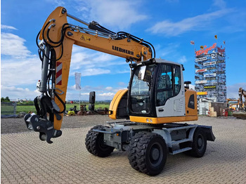 Excavadora de ruedas LIEBHERR A 916