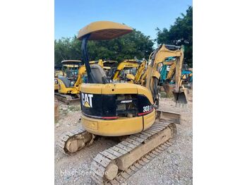 Miniexcavadora CATERPILLAR 303CR