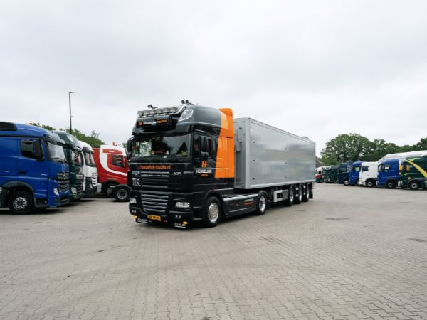 Hesselink Trucks B.V. - Semirremolques undefined: foto 6