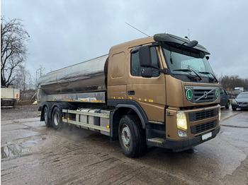 Camión cisterna VOLVO FM 450