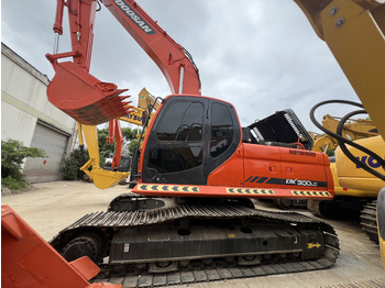 Excavadora de cadenas DOOSAN DX300LC-7