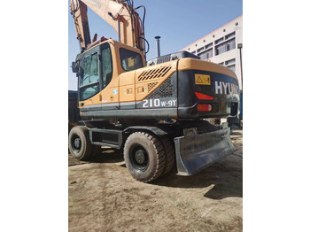 Excavadora de ruedas HYUNDAI 210W-9: foto 2