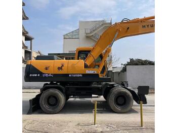 Excavadora de ruedas HYUNDAI