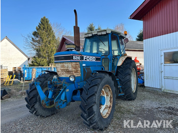 Tractor FORD