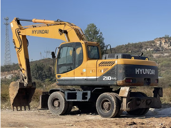 Excavadora de ruedas HYUNDAI