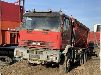 Camión chasis IVECO EuroTrakker