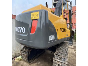 Excavadora de cadenas Volvo EC210BLC: foto 2