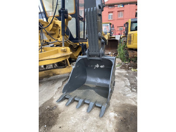 Excavadora de cadenas Volvo EC210BLC: foto 4