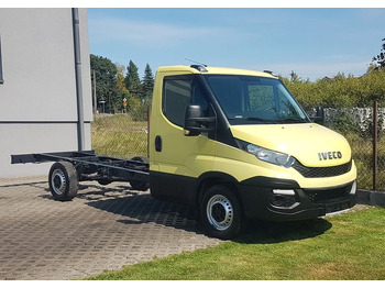 Camión chasis IVECO Daily