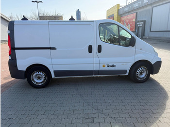 Furgón RENAULT Trafic