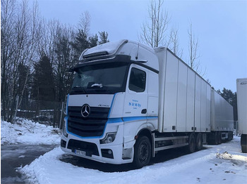 Camión caja cerrada MERCEDES-BENZ Actros