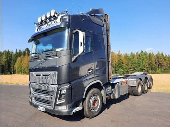 Camión forestal VOLVO FH 750