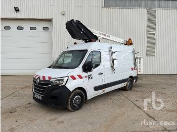 Camión con plataforma elevadora RENAULT Master