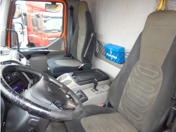 Camión caja cerrada DAF LF 45 210 + 12T + Euro 5 + Dhollandia Lift: foto 4