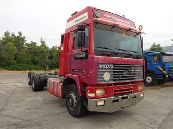 Camión chasis VOLVO F12