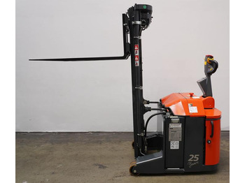 Apilador Combilift CS1250: foto 4