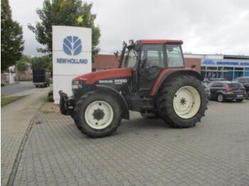 Tractor New Holland m100: foto 1