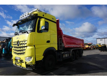 Camión volquete MERCEDES-BENZ Arocs