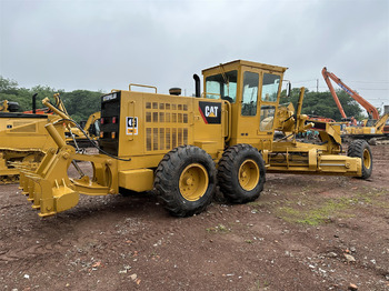 Grader CATERPILLAR 140K