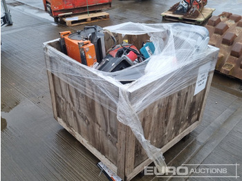 Equipo de construcción Makita 110 Volt Jigsaw, 110 Volt Planer, Hilti 110 Volt Vacuum , 240 Volt Distribution Box, 415 Volt Distribution Box, Quick Cut Saw Trolley, Metabo 110 Volt Grider (2 of), Hilti WSJ 850 110 Volt Jigs: foto 2