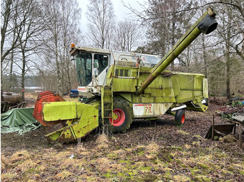 Cosechadora de granos CLAAS Dominator