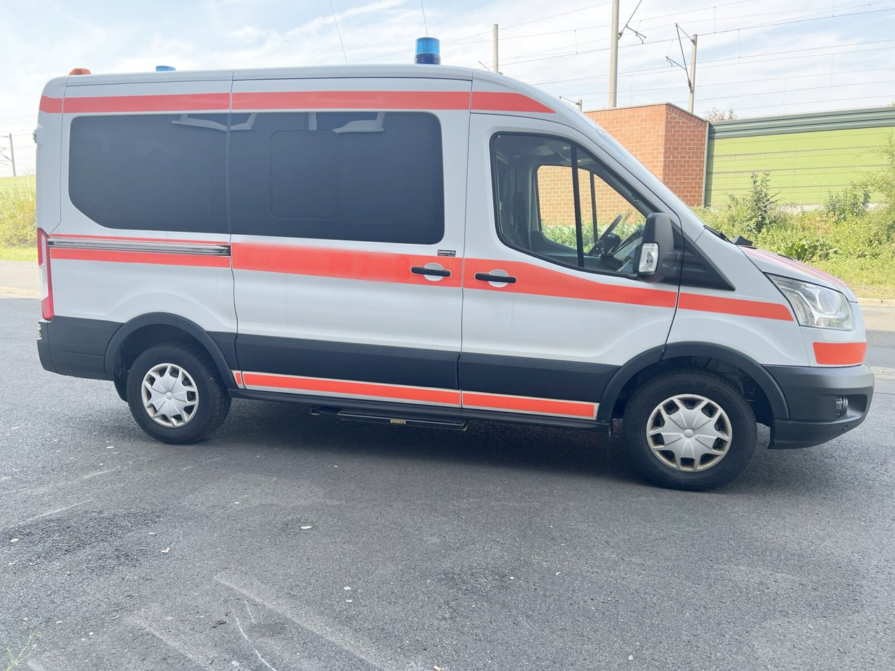 Leasing para Ford Transit 2.2 TDCI 4x2 Transit 2.2 TDCI 4x2, Krankentransporter Ford Transit 2.2 TDCI 4x2 Transit 2.2 TDCI 4x2, Krankentransporter: foto 10