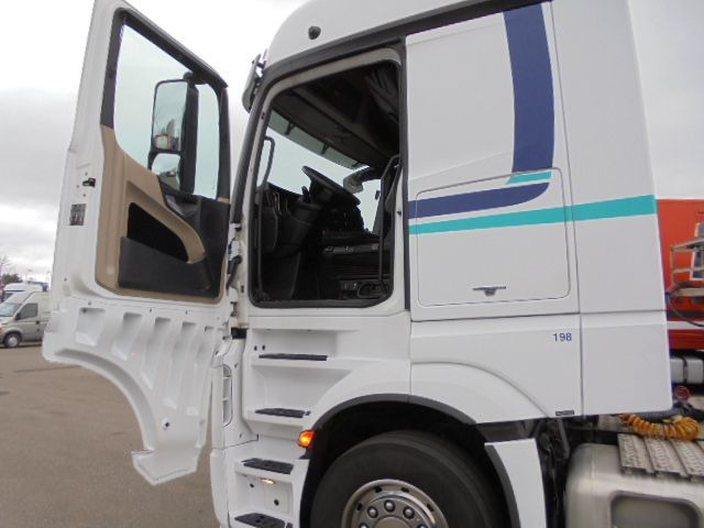 Cabeza tractora Mercedes-Benz Actros 1842 LS EUR6: foto 8