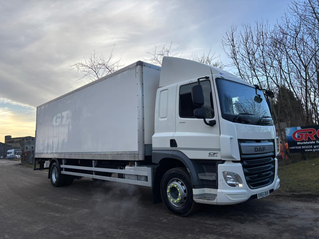 Camión caja cerrada 2015 DAF CF 220 Rigid Truck: foto 13