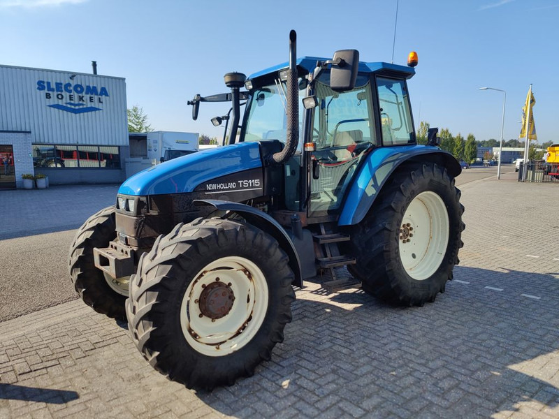 Tractor New Holland TS115: foto 15