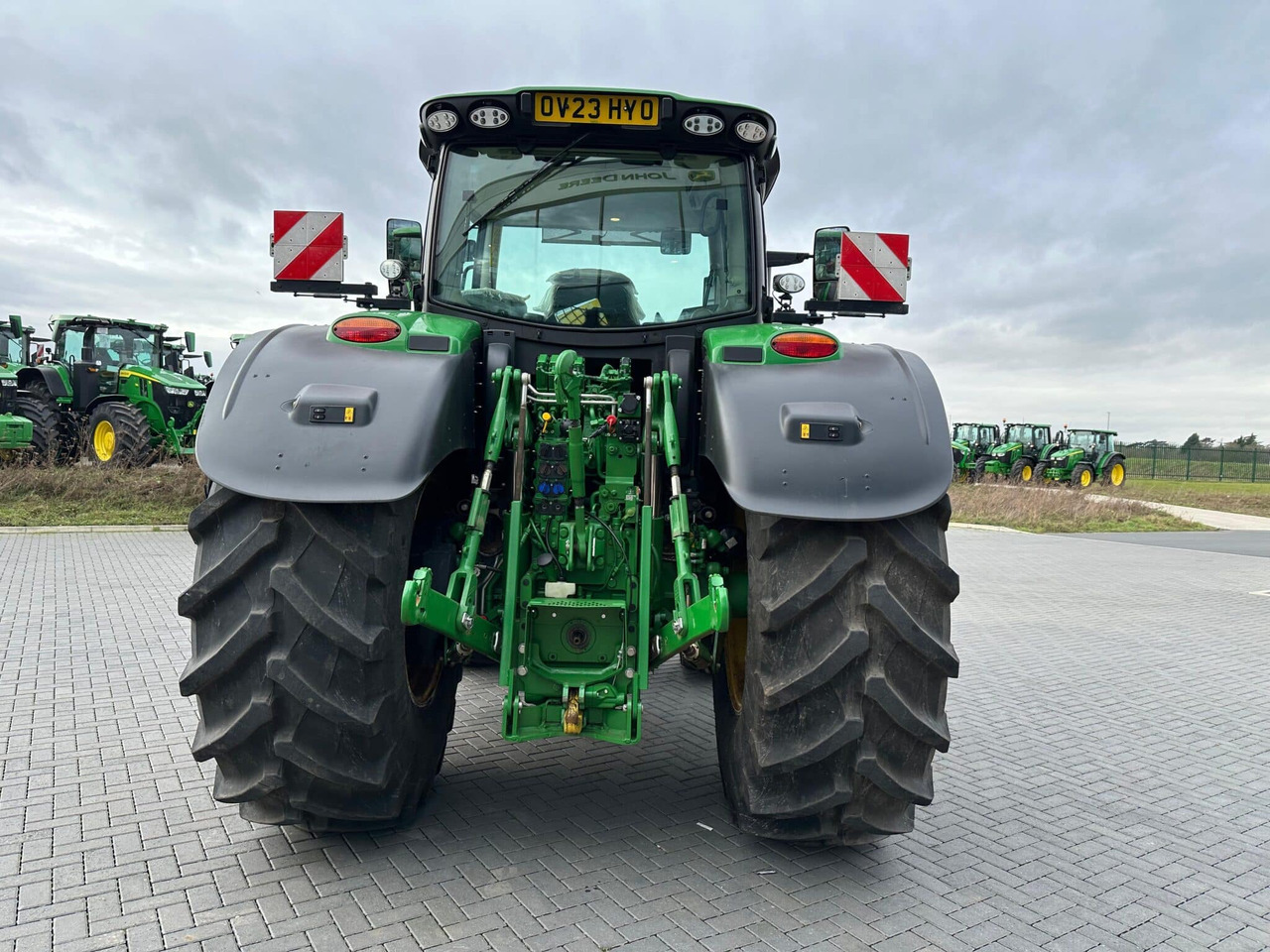 Tractor nuevo John Deere 6R 215: foto 14