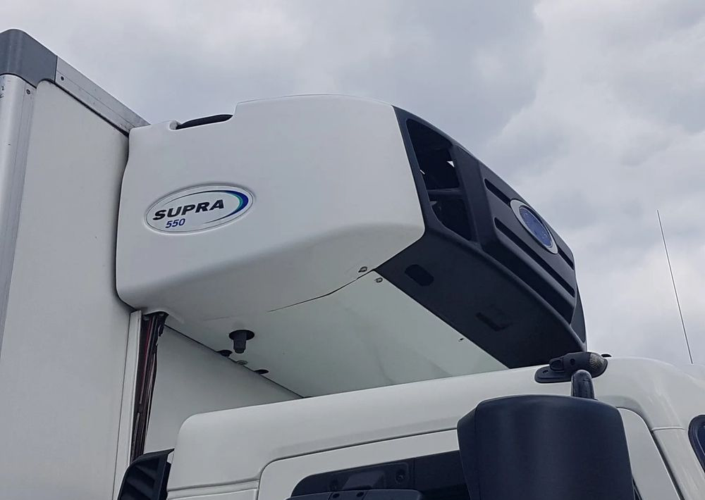 Leasing para  DAF 16T LF 230 WINDA CHŁODNIA 16EP 6,60x2,48x2,39 KLIMA IZOTERMA MROŹNIA DAF 16T LF 230 WINDA CHŁODNIA 16EP 6,60x2,48x2,39 KLIMA IZOTERMA MROŹNIA: foto 6