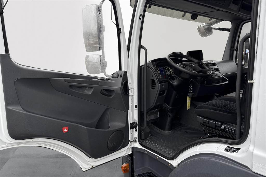 Camión caja cerrada Mercedes-Benz Atego 1224L 6,2m KSA-kori + PL: foto 12