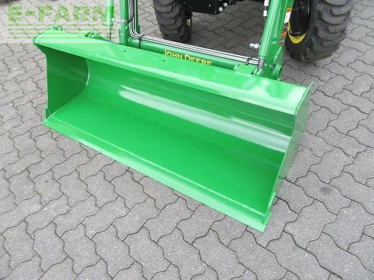 Tractor John Deere 3038e 300e: foto 7