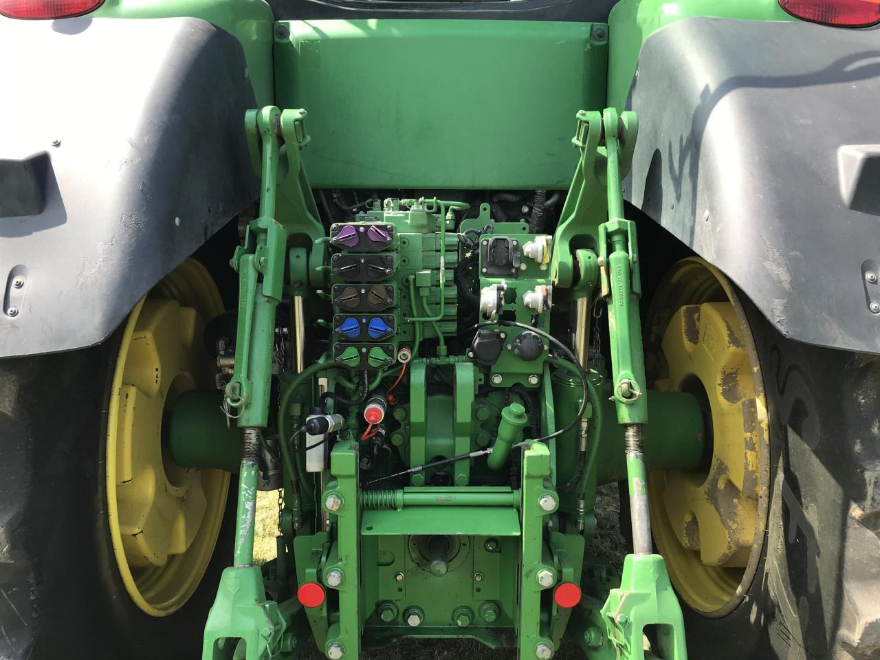 Tractor John Deere 7310R: foto 8