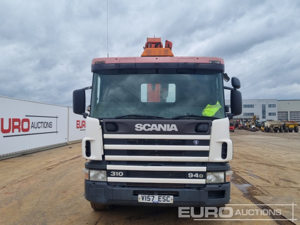 Camión caja abierta para transporte de equipos pesados 1999 Scania 94D-340: foto 8