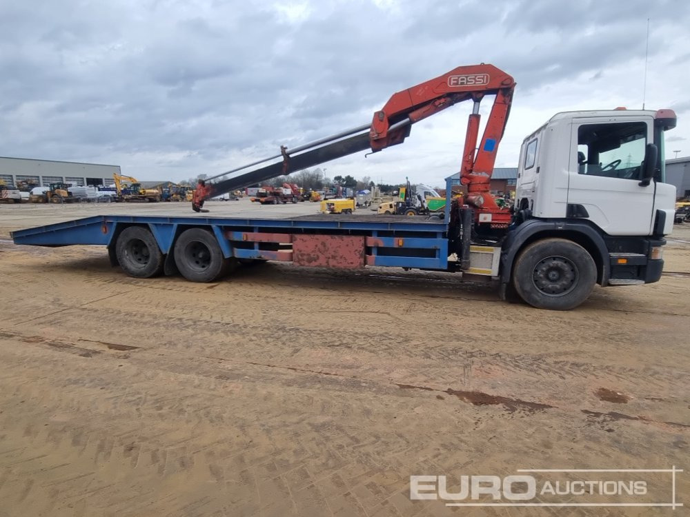 Camión caja abierta para transporte de equipos pesados 1999 Scania 94D-340: foto 6