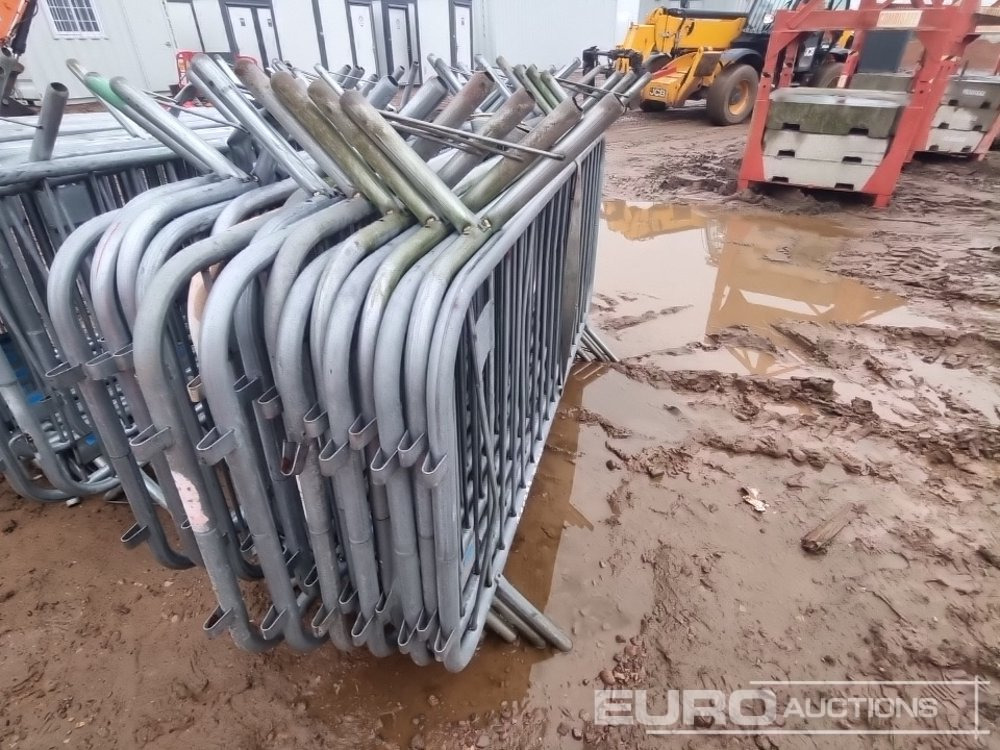 Equipo de construcción Bundle of Metal Safety Barriers (2 of): foto 7