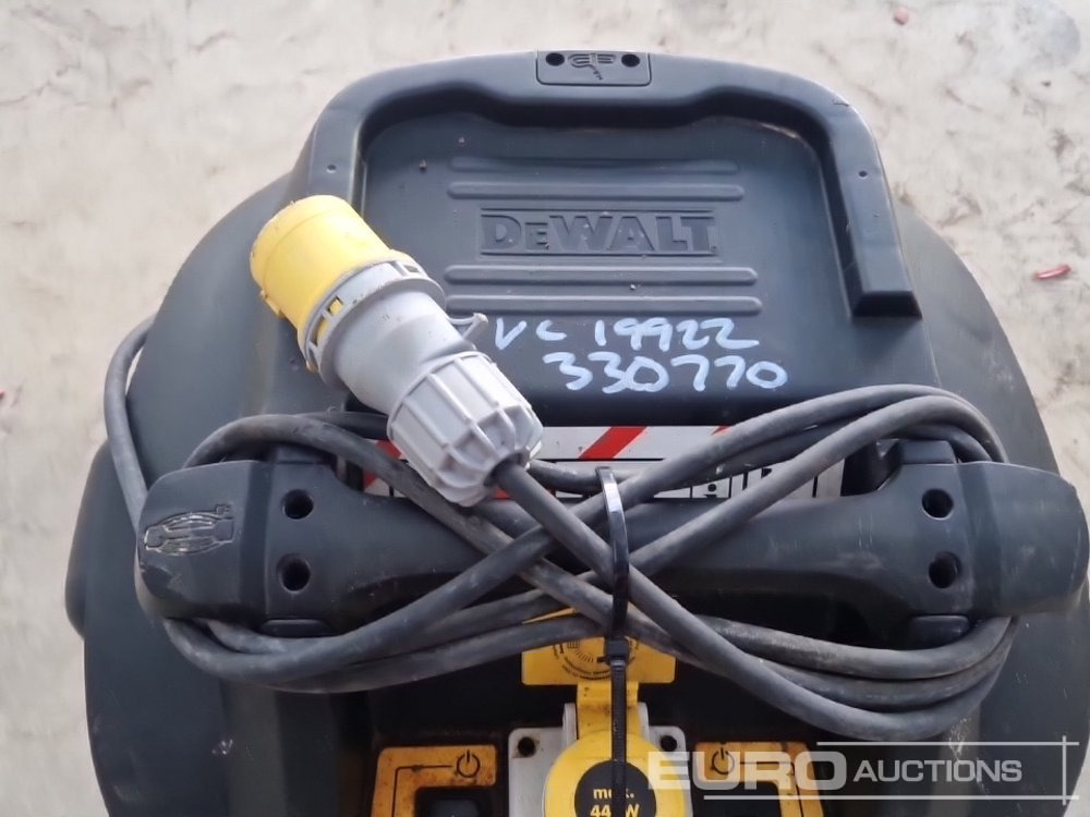 Equipo de construcción Dewalt DWV901L 110 Volt Industrial Vacuum Cleaner: foto 9