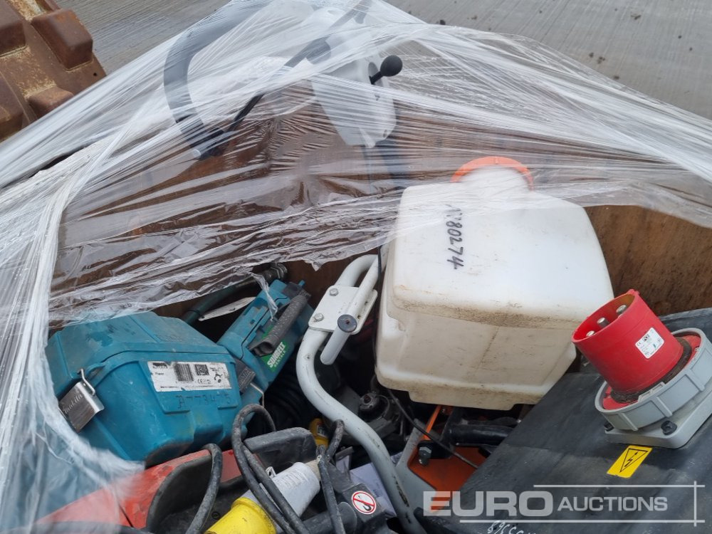 Equipo de construcción Makita 110 Volt Jigsaw, 110 Volt Planer, Hilti 110 Volt Vacuum , 240 Volt Distribution Box, 415 Volt Distribution Box, Quick Cut Saw Trolley, Metabo 110 Volt Grider (2 of), Hilti WSJ 850 110 Volt Jigs: foto 6