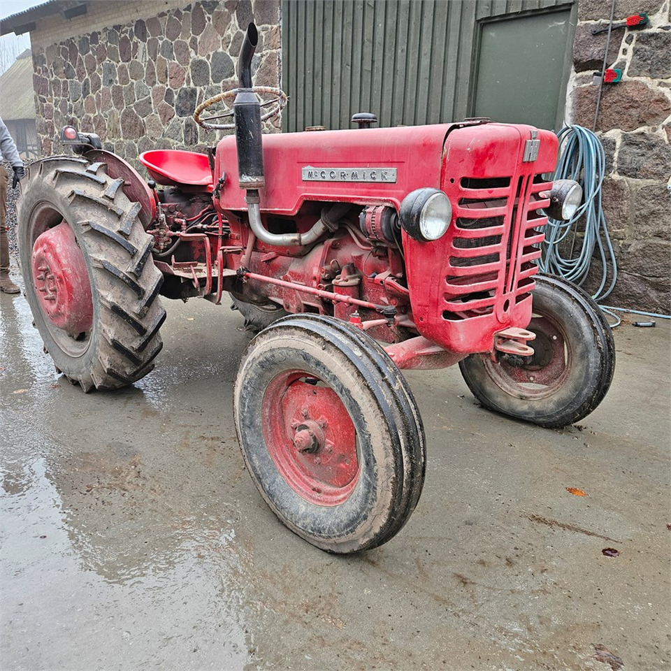 Tractor McCORMICK D-324 Standard: foto 9