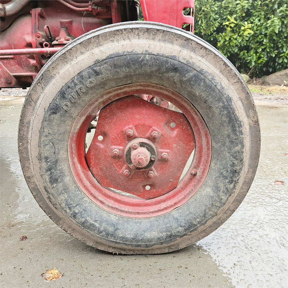 Tractor McCORMICK D-324 Standard: foto 30