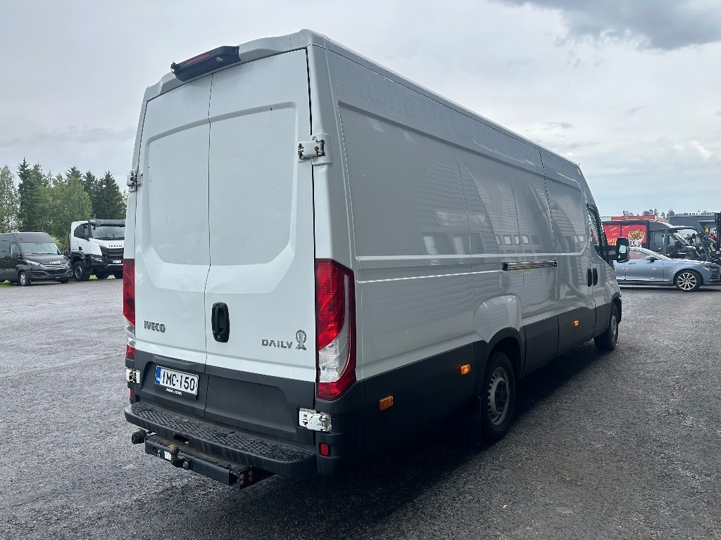 Furgón Iveco Daily 35S17: foto 7